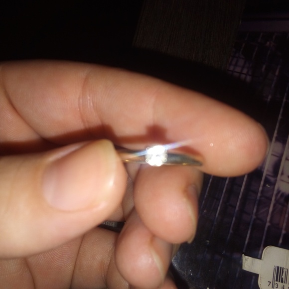 Engaged ring - Picture 6 of 6